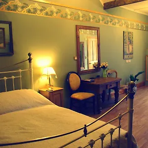 https://crown-house-suites.yorkshirehotels.net