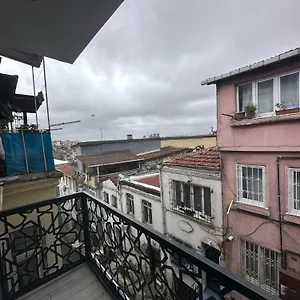 احجز هنا